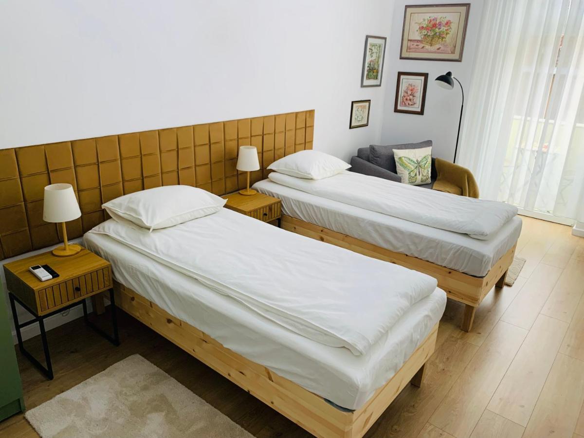 Margaret Boulevard Apartment - With Balcony Budapest Luaran gambar