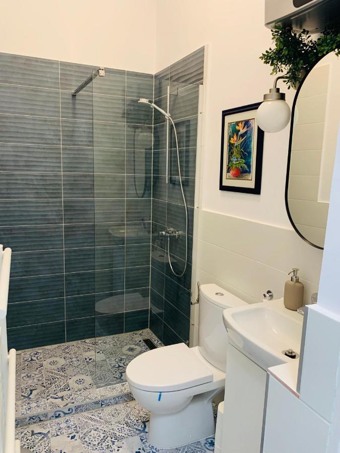 Margaret Boulevard Apartment - With Balcony Budapest Luaran gambar