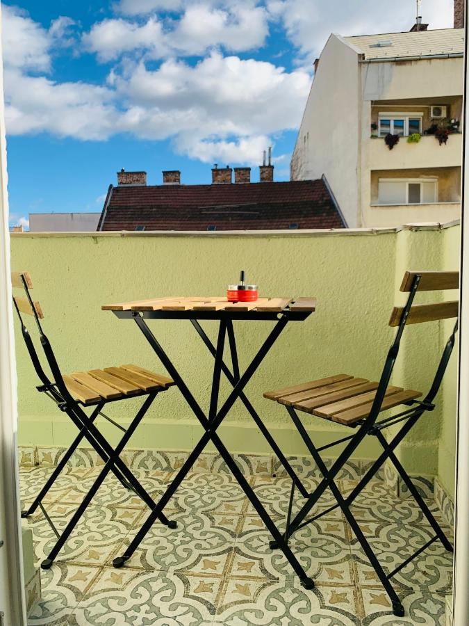 Margaret Boulevard Apartment - With Balcony Budapest Luaran gambar
